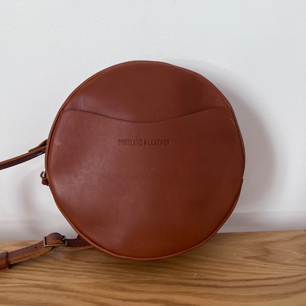 Portland Leather Large Circle Bag in Honey